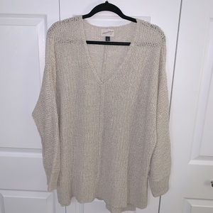 Universal Thread Cream colored sweater